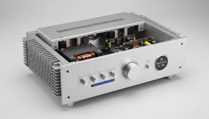 Audio amplifier chassis aluminum enclosure with brushed front panel and heat dissipation design